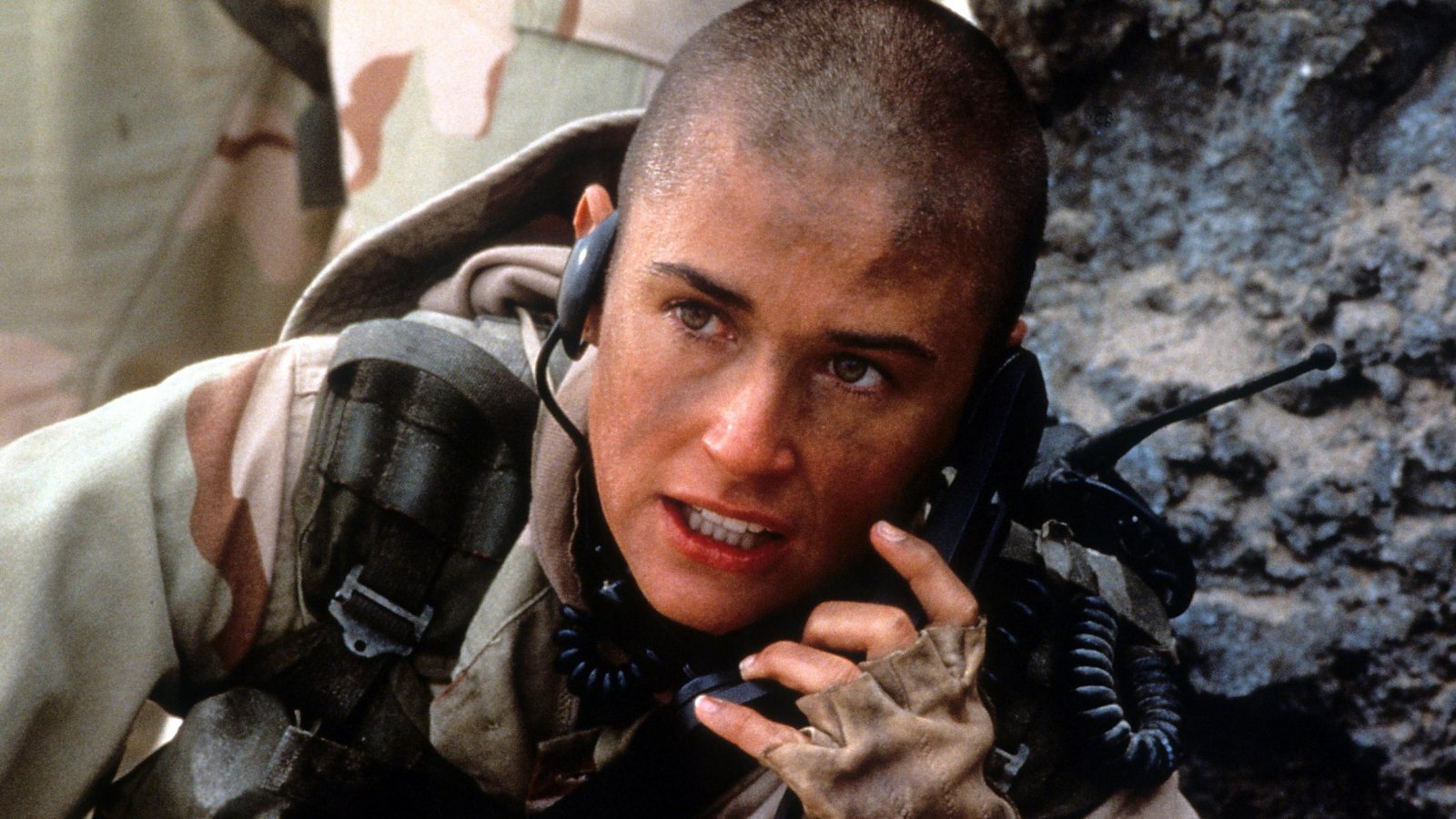 Demi Moore con la testa rasata in Soldato Jane
