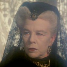 Assassinio sull'Orient Express: Wendy Hiller in un primo piano del film