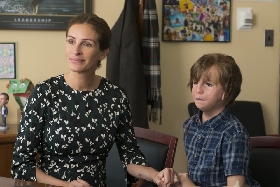 Wonder: Jacob Tremblay e Julia Roberts in una scena del film