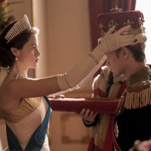 The Crown: Claire Foy e Matt Smith in una scena della seconda stagione