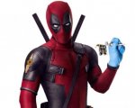 Ryan Reynolds si prende gioco della mamma photoshoppandola su Instagram