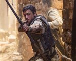Robin Hood: Origins, ecco le prime immagini ufficiali di Taron Egerton e Jamie Foxx!