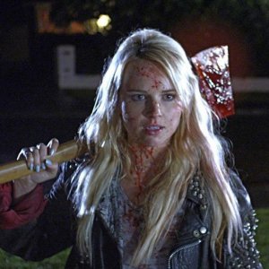 Kimberley Crossman in una scena di Deathgasm