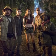 Jumanji - Benvenuti nella giungla: Karen Gillan, Dwayne Johnson, Jack Black, Kevin Hart e Nick Jonas in una scena del film
