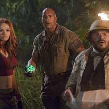 Jumanji - Benvenuti nella giungla: Karen Gillan, Dwayne Johnson e Jack Black in una scena del film