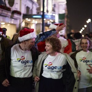 Ricomincio da me: Imelda Staunton e Timothy Spall in un'immagine del film