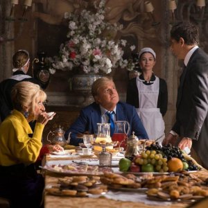 Poveri ma ricchissimi: Christian De Sica, Ubaldo Pantani e Anna Mazzamauro in una scena del film