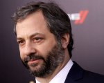 Judd Apatow è disgustato dai comportamenti predatori delle star di Hollywood