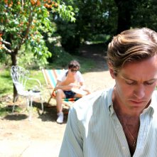 Chiamami col tuo nome: Armie Hammer e Timothée Chalamet in un'immagine tratta dal film