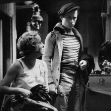 L'Atalante: Jean Dasté e Dita Parlo in una scena del film