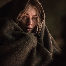 Bright: Lucy Fry in un momento del film