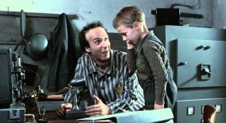La vita è bella: Roberto Benigni col piccolo Giorgio Cantarini