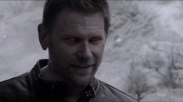 Supernatural: un primo piano di Mark Pellegrino nella stagione tredici