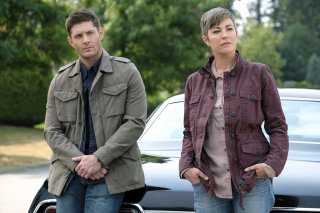 Supernatural: Kim Rhodes e Jensen Ackles nella stagione tredici