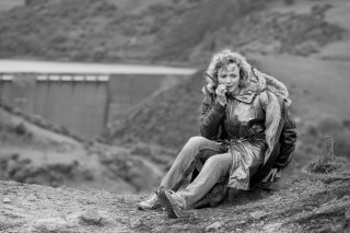Black Mirror: Maxine Peake in una scena dell'episodio Metalhead