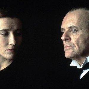 Quel che resta del giorno: Anthony Hopkins ed Emma Thompson in una scena del film