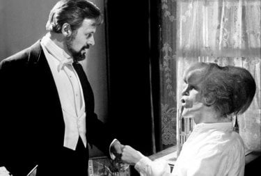 The Elephant Man: Anthony Hopkins in una scena del film