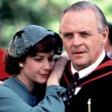 Viaggio in Inghilterra: Anthony Hopkins e Debra Winger in una scena del film