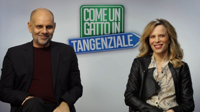 Come un gatto in tangenziale, il regista e la Bergamasco: “La sala cinematografica come filosofia di vita”