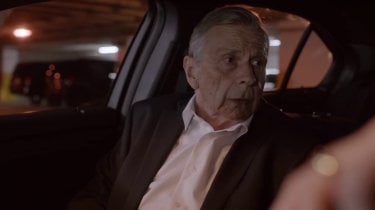 X-Files: William B. Davis in una scena della premiere della undicesima stagione