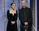 Golden Globes 2018: Natalie Portman e la 'frecciatina' ai 'candidati maschi'