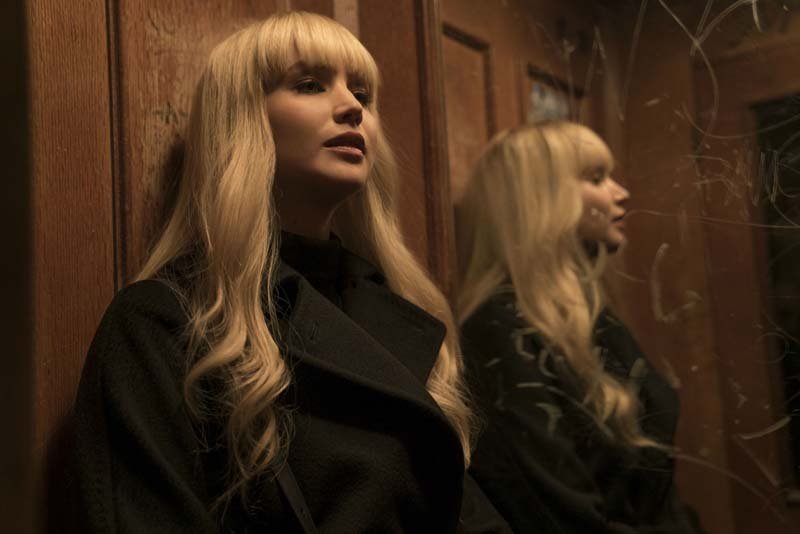 Red Sparrow: Jennifer Lawrence si fa in due
