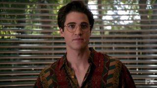The Assassination of Gianni Versace: American Crime Story, Darren Criss in una scena della serie