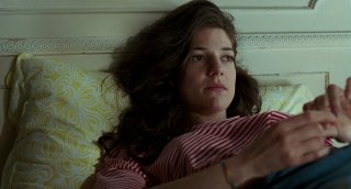 Chiamami col tuo nome: Esther Garrel in una scena del film
