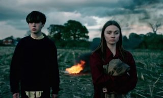 The End of the F***ing World: Alex Lawhter e Jessica Barden in una foto della serie