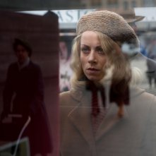 Gli invisibili: Alice Dwyer in una scena del film