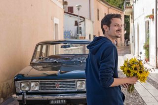 Il vegetale: Fabio Rovazzi in una scena del film