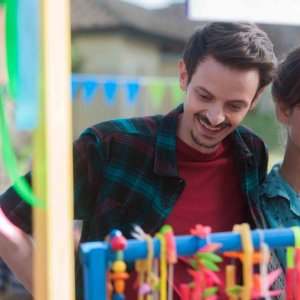 Il vegetale: Fabio Rovazzi e Paola Calliari in una scena del film