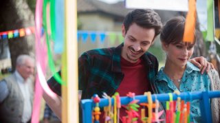 Il vegetale: Fabio Rovazzi e Paola Calliari in una scena del film