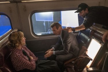 L'uomo sul treno - The Commuter: il regista Jaume Collet-Serra, Liam Neeson e Vera Farmiga sul set del film