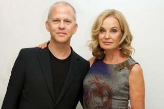 Ryan Murphy e Jessica Lange in un'immagine promozionale
