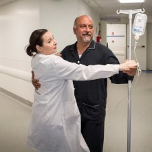 La linea verticale: Alvia Reale e Babak Karimi in una scena