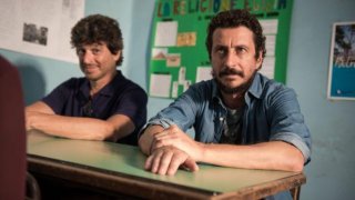 Immaturi - La serie: Luca Bizzarri e Michele La Ginestra in una scena della fiction