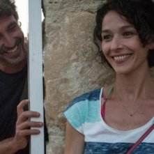 Immaturi - La serie: Daniele Liotti e Nicole Grimaudo in una scena della fiction