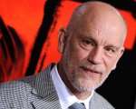 John Malkovich nel cast del thriller sul serial killer Ted Bundy
