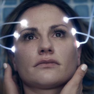 Philip K. Dick's Electric Dreams: Anna Paquin in una scena dell'episodio Real Life