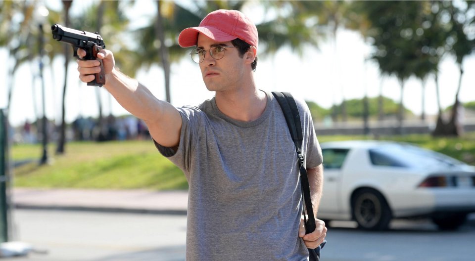 American Crime Story: Darren Criss in una scena della premiere