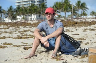 American Crime Story: una scena della premiere con Darren Criss