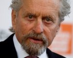 Michael Douglas accusato di molestie dalla giornalista Susan Braudy