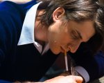 Fabrizio De André - Principe Libero, Luca Marinelli: “Ispirarmi a Faber mi ha fatto sentire migliore'