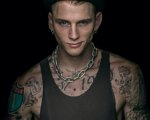 The Dirt: Machine Gun Kelly sarà Tommy Lee nel biopic sui Motley Crue prodotto da Netflix