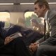 Liam Neeson è L’uomo sul treno, eroe hitchcockiano in un thriller col pilota automatico