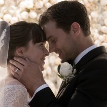Cinquanta sfumature di rosso: Jamie Dornan e Dakota Johnson in una scena del film