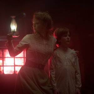 La vedova Winchester: Sarah Snook in un momento del film