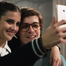 Sconnessi: Benedetta Porcaroli e Lorenzo Zurzolo in una scena del film