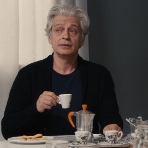 Sconnessi: Fabrizio Bentivoglio in una scena del film